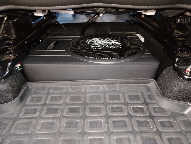 Изображение Обзор с DRIVE2: Установка активного сабвуфера